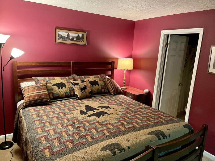 Relaxing Mountain Condo In Gatlinburg With City View ! Bagian luar foto