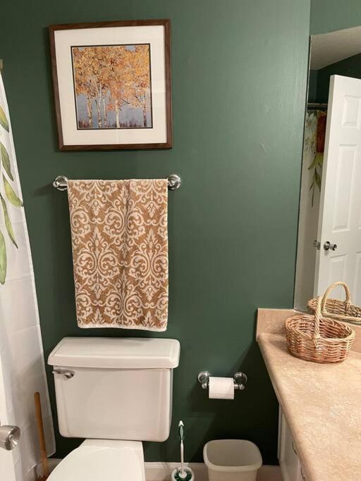 Relaxing Mountain Condo In Gatlinburg With City View ! Bagian luar foto