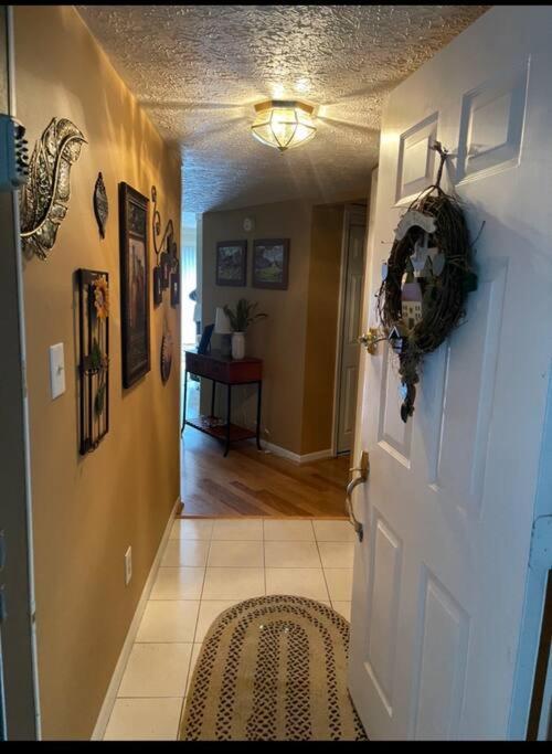 Relaxing Mountain Condo In Gatlinburg With City View ! Bagian luar foto