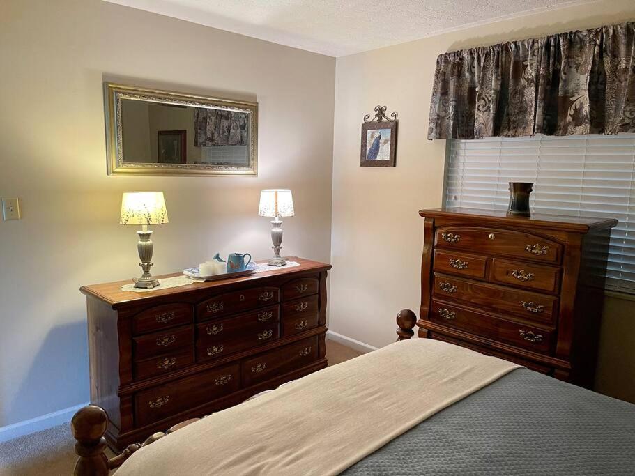 Relaxing Mountain Condo In Gatlinburg With City View ! Bagian luar foto